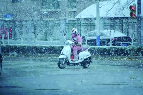 昨日济南的雪,从过程降雪量能看到满满的“诚意”记者王晓峰摄